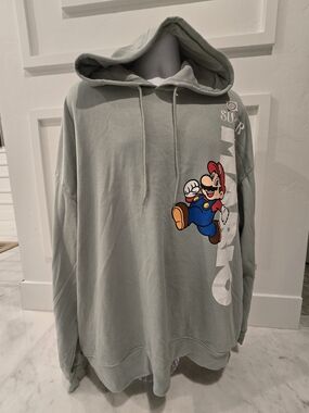 Nintendo Graphic Hooded Sweater - Sage Green